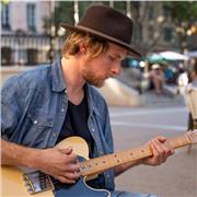 Musicien professionnel propose cours de guitare à domicile